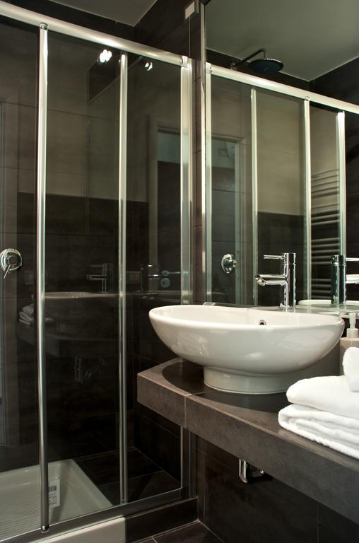 Roma Naif Rooms 外观 照片